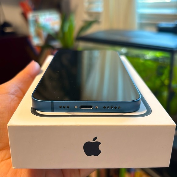 iPhone 13 blue, 128 GB - Picture 3 of 7